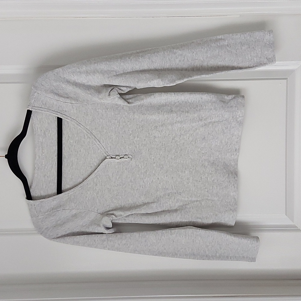 American Eagle Outfitters Light grey v neck Henley long sleeve shirt Large